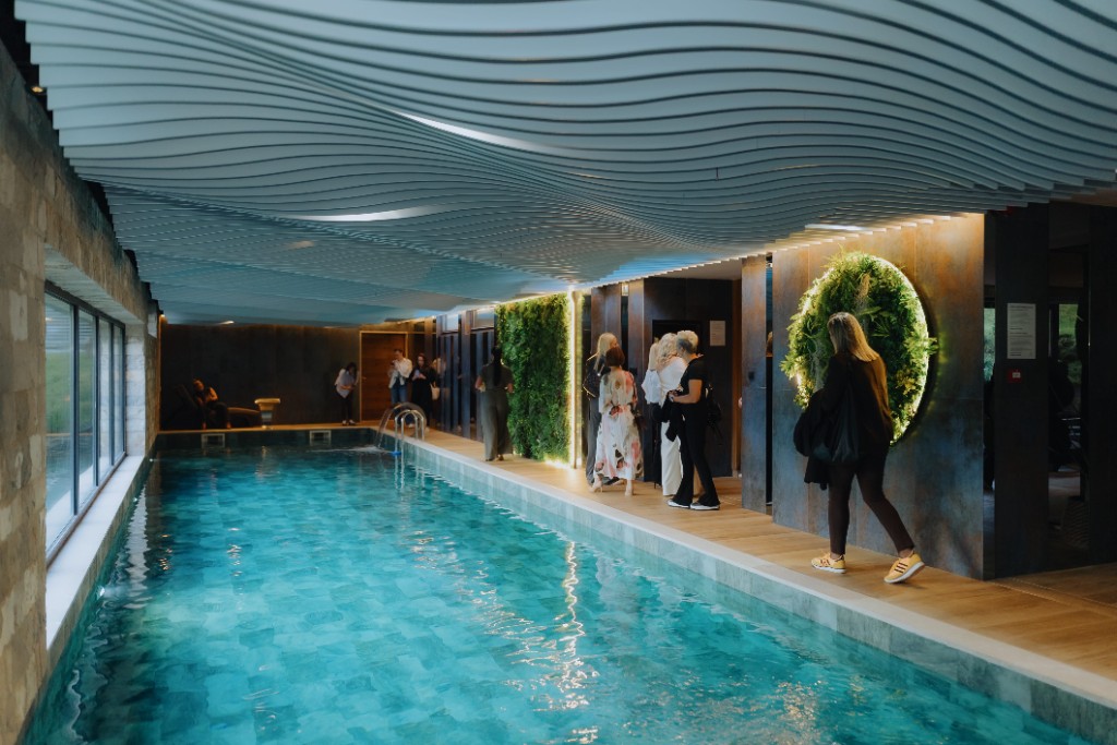 Wellness gallery - indoor pool